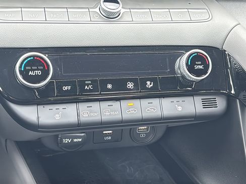Certified 2023 Hyundai Elantra SEL w/ Convenience Package FWD image 28