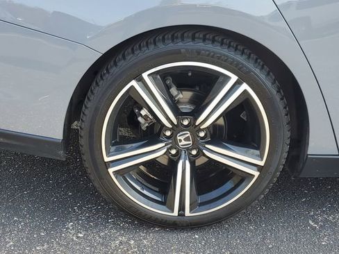 Used 2023 Honda Accord Sport image 5