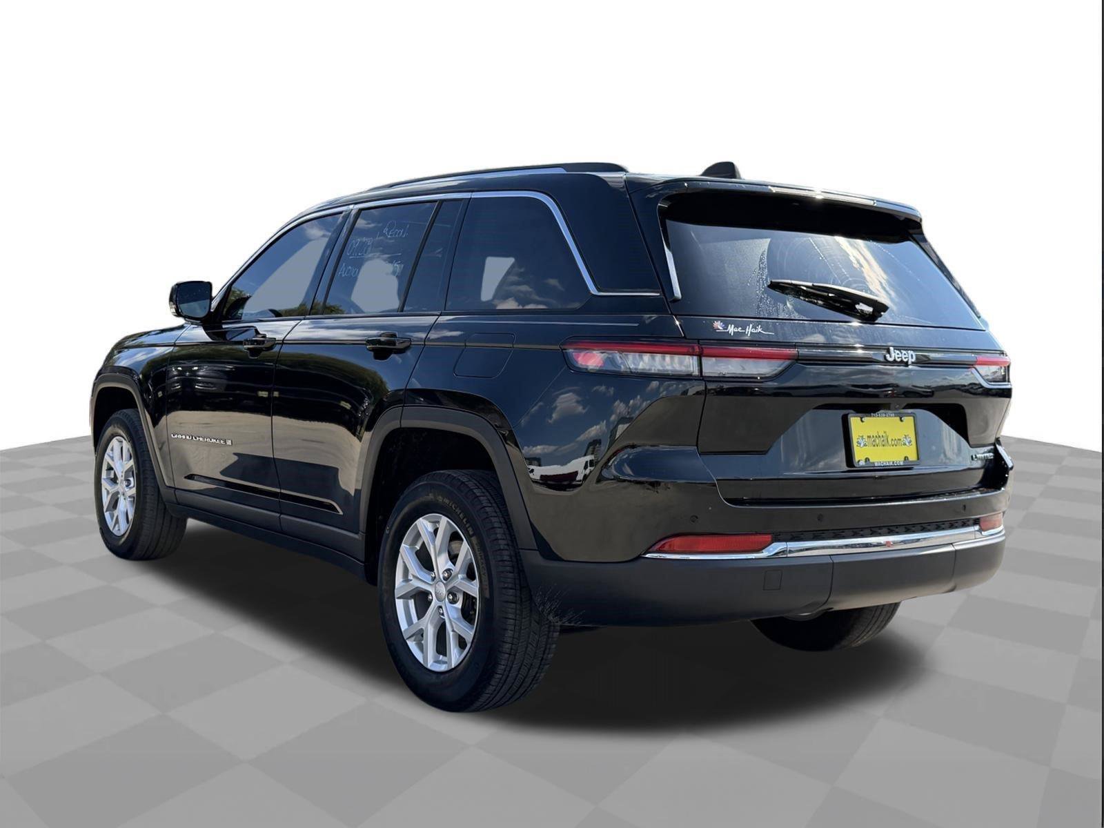 Used 2023 Jeep Grand Cherokee Limited RWD image 3