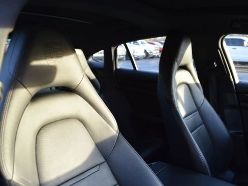 Used 2018 Porsche Panamera 4S image 18