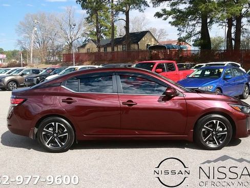 Used 2025 Nissan Sentra SV image 4