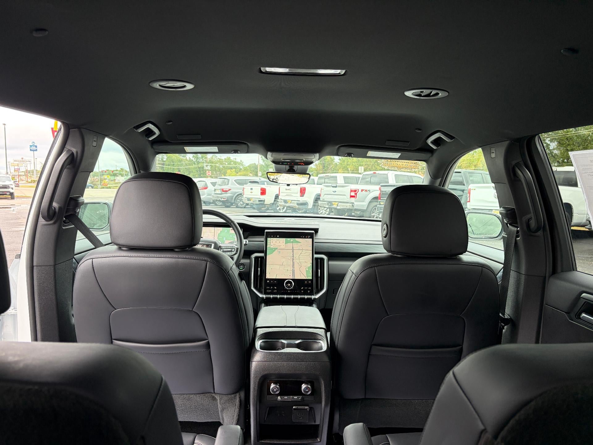 Used 2026 GMC Acadia Elevation w/ Elevation Premium Package FWD image 34