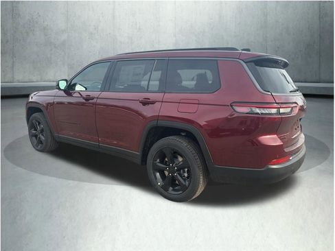 New 2026 Jeep Grand Cherokee L Limited AWD/4WD image 3