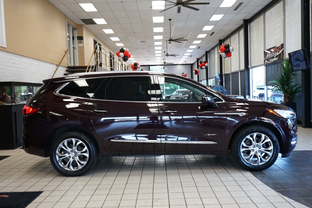 Used 2021 Buick Enclave Avenir w/ Avenir Technology Package AWD/4WD image 20