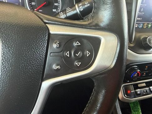 Used 2020 GMC Acadia SLE FWD image 17