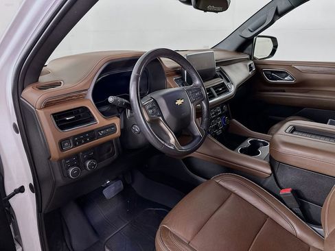 Used 2023 Chevrolet Tahoe High Country AWD/4WD image 14