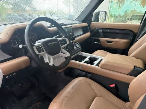 Used 2025 Land Rover Defender 110 S AWD/4WD image 11