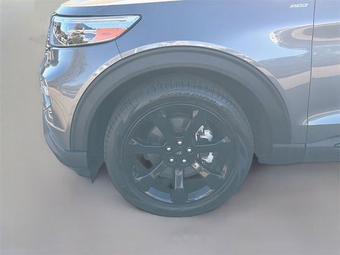 Used 2023 Ford Explorer ST-Line w/ Class IV Trailer Tow Package image 31