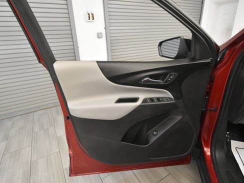 Used 2021 Chevrolet Equinox LT AWD/4WD image 17