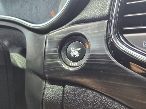 Used 2019 Jeep Grand Cherokee Altitude AWD/4WD image 23