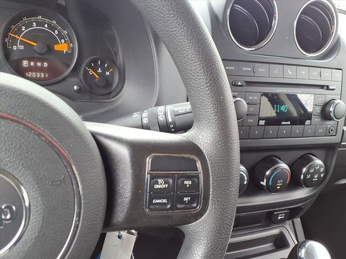 Used 2017 Jeep Patriot Sport w/ Power Value Group image 11