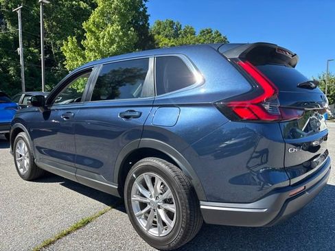 Used 2025 Honda CR-V EX image 2