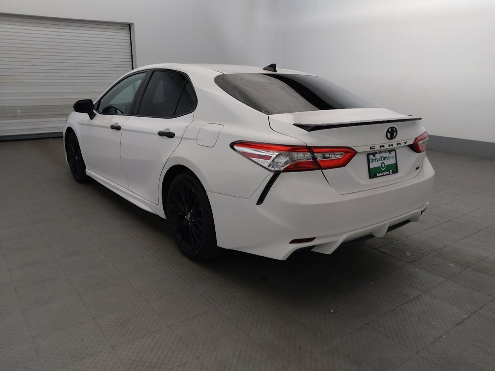 Used 2020 Toyota Camry SE FWD image 5