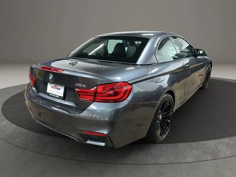 Used 2018 BMW M4 Convertible image 13