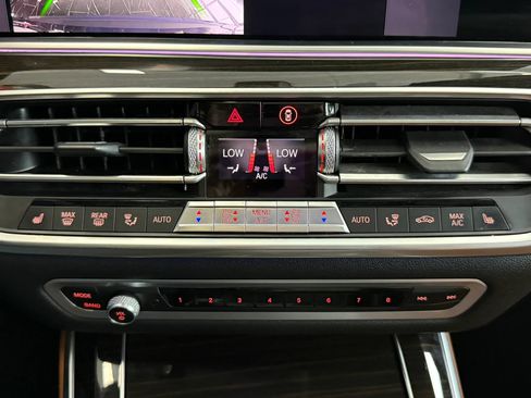 Used 2019 BMW X5 xDrive40i w/ Premium Package 2 AWD/4WD image 17