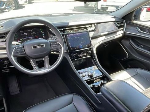 Used 2023 Jeep Grand Cherokee 4xe w/ Luxury Tech Group II image 16