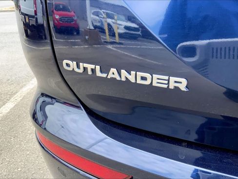 Used 2024 Mitsubishi Outlander SE FWD image 30