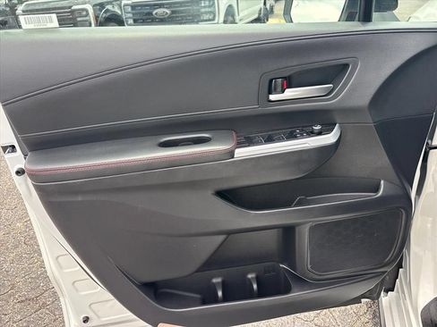Used 2025 Toyota Sienna XSE AWD/4WD image 21