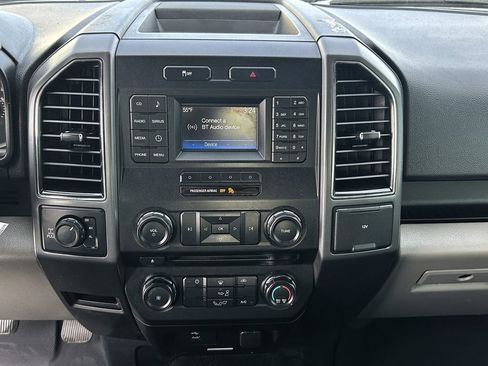 Used 2017 Ford F150 XLT image 15