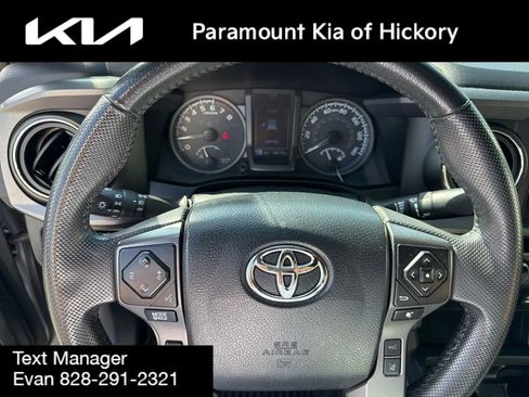 Used 2018 Toyota Tacoma TRD Sport w/ Technology Package image 30