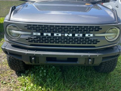 Used 2022 Ford Bronco Badlands AWD/4WD image 2