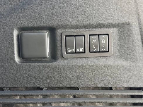 Used 2024 Chevrolet Tahoe High Country w/ Advanced Technology Package AWD/4WD image 41