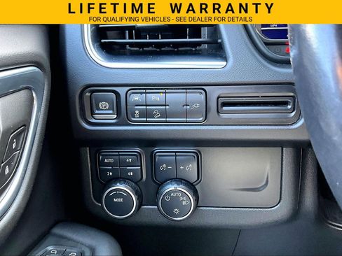 Used 2022 Chevrolet Tahoe Premier AWD/4WD image 28