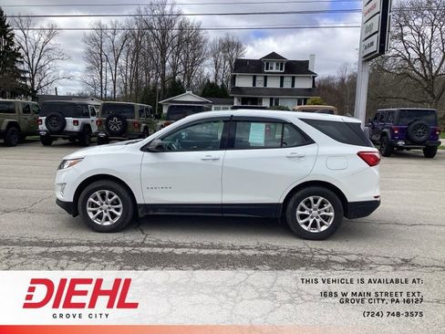 Used 2018 Chevrolet Equinox LS image 4