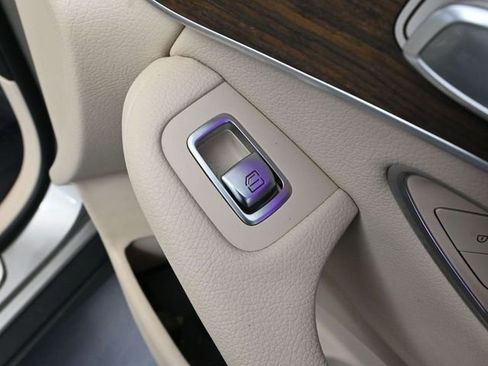 Used 2021 Mercedes-Benz GLC 300 4MATIC image 49