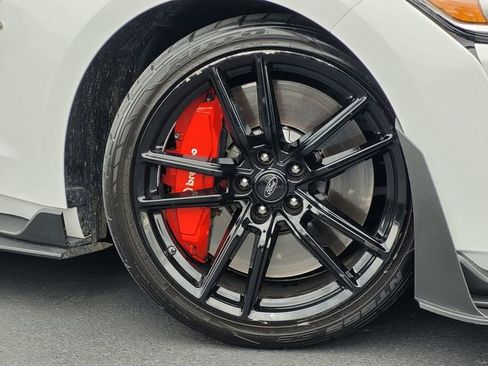 Used 2021 Ford Mustang Shelby GT500 w/ Technology Package RWD image 10