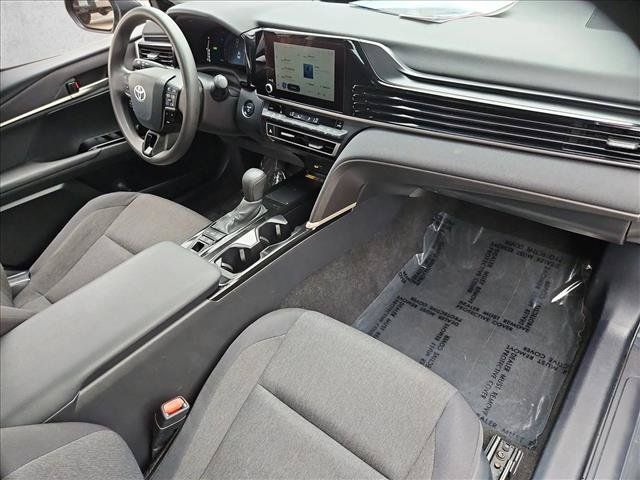 Used 2025 Toyota Camry LE FWD image 27
