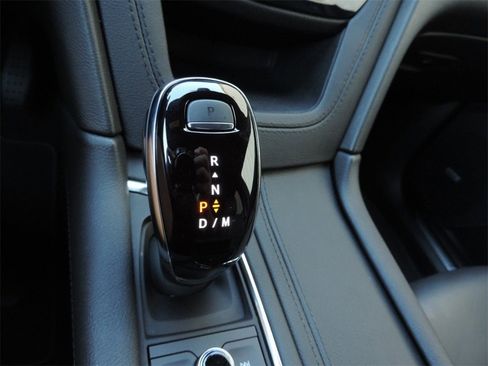 Certified 2025 Cadillac XT5 Premium Luxury image 23