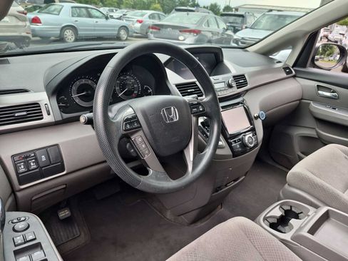Used 2015 Honda Odyssey EX image 10