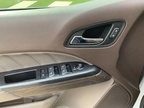 Used 2021 GMC Canyon Denali image 11