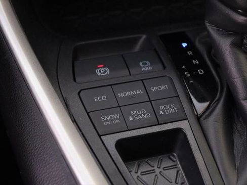 Certified 2024 Toyota RAV4 LE AWD/4WD image 18