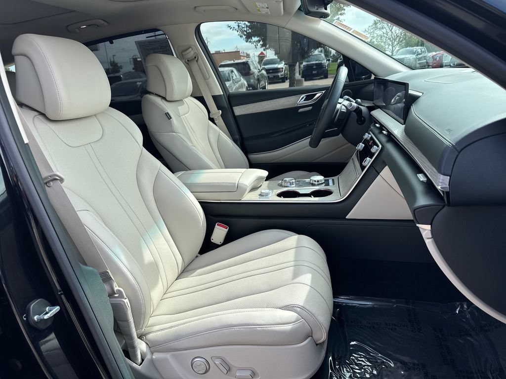 Used 2025 Genesis GV80 2.5T Advanced AWD/4WD image 39