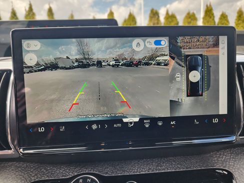 Used 2025 Ford Expedition Tremor image 32