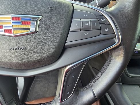 Used 2019 Cadillac XT5 Luxury image 25