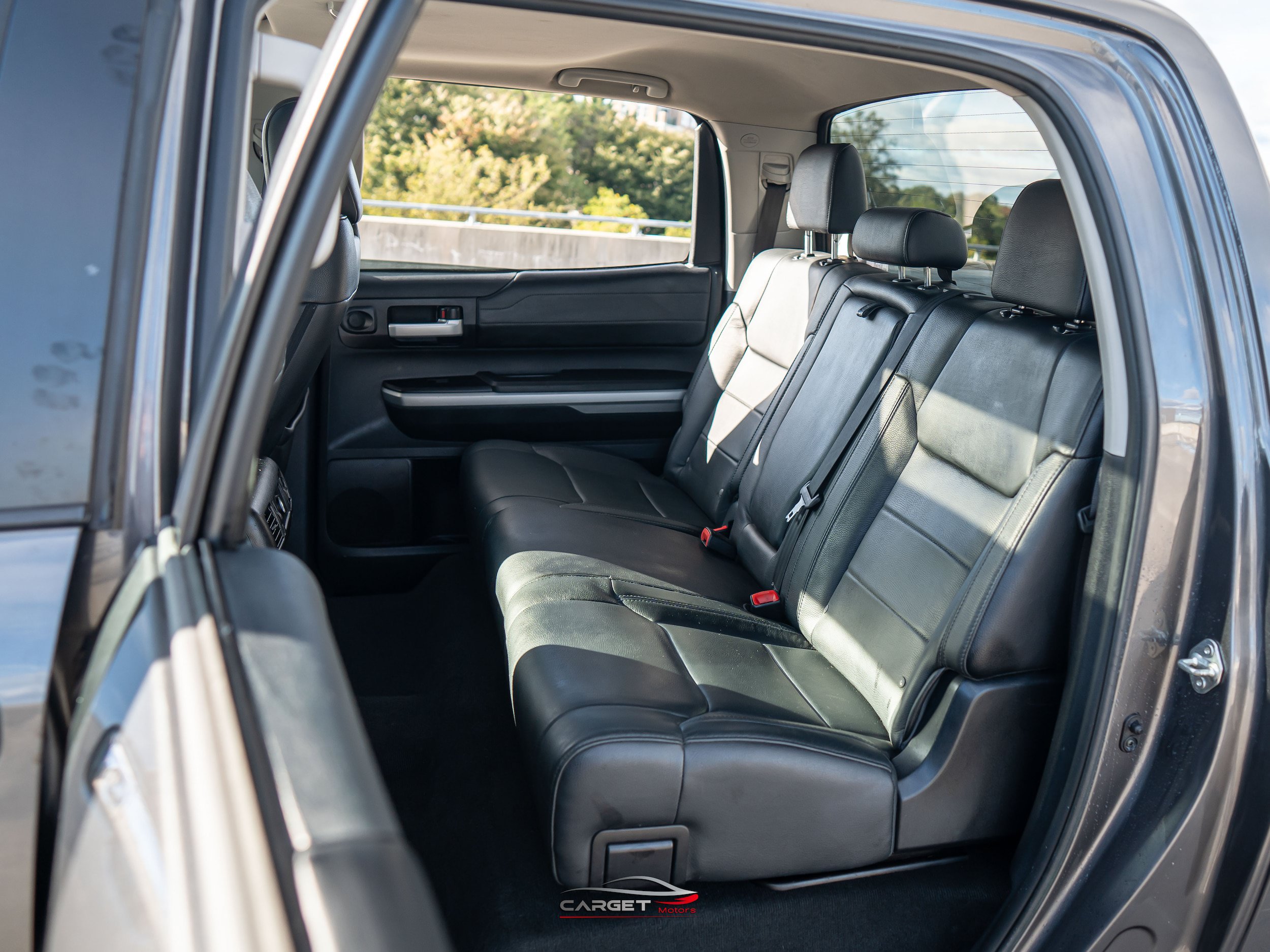 Used 2015 Toyota Tundra Limited w/ Limited Premium Package AWD/4WD image 20