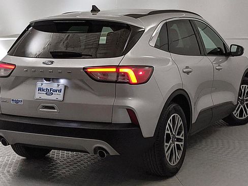 Used 2020 Ford Escape SEL image 3