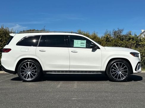 New 2026 Mercedes-Benz GLS 450 4MATIC image 2
