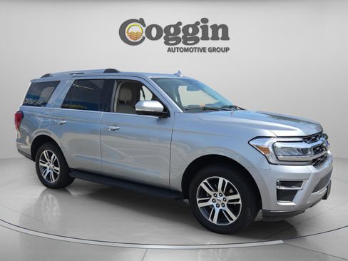 Used 2024 Ford Expedition Limited AWD/4WD image 7