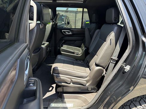 Used 2021 Chevrolet Tahoe Z71 w/ Z71 Off-Road Package AWD/4WD image 25
