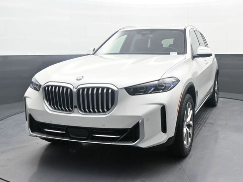 New 2026 BMW X5 xDrive40i image 1