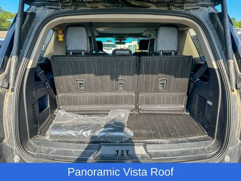 Used 2022 Ford Expedition XLT AWD/4WD image 6