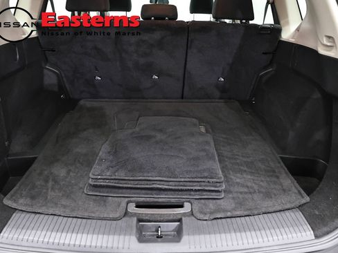 Used 2023 Nissan Rogue S AWD/4WD image 9