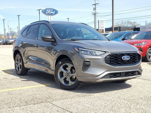 Certified 2023 Ford Escape ST-Line w/ Tech Pack #1 AWD/4WD image 33