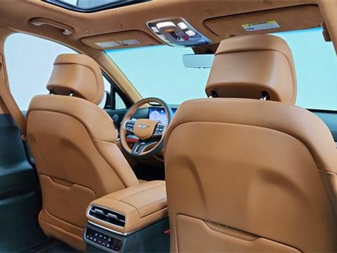 Used 2025 Genesis GV80 3.5T Prestige image 28