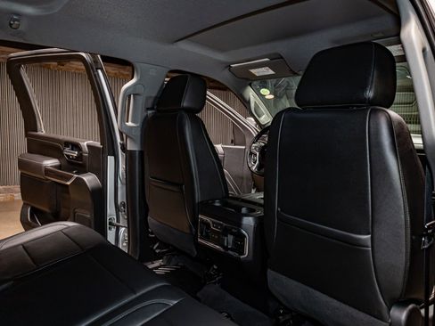 Used 2020 Chevrolet Silverado 2500 LTZ w/ LTZ Plus Package image 22