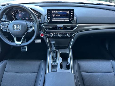 Used 2020 Honda Accord Sport image 3